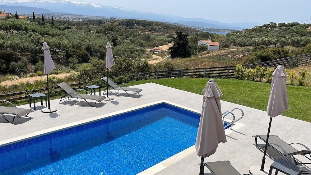 Rodou Suites and Villas