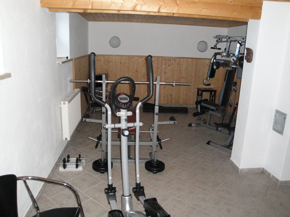 Photo 8