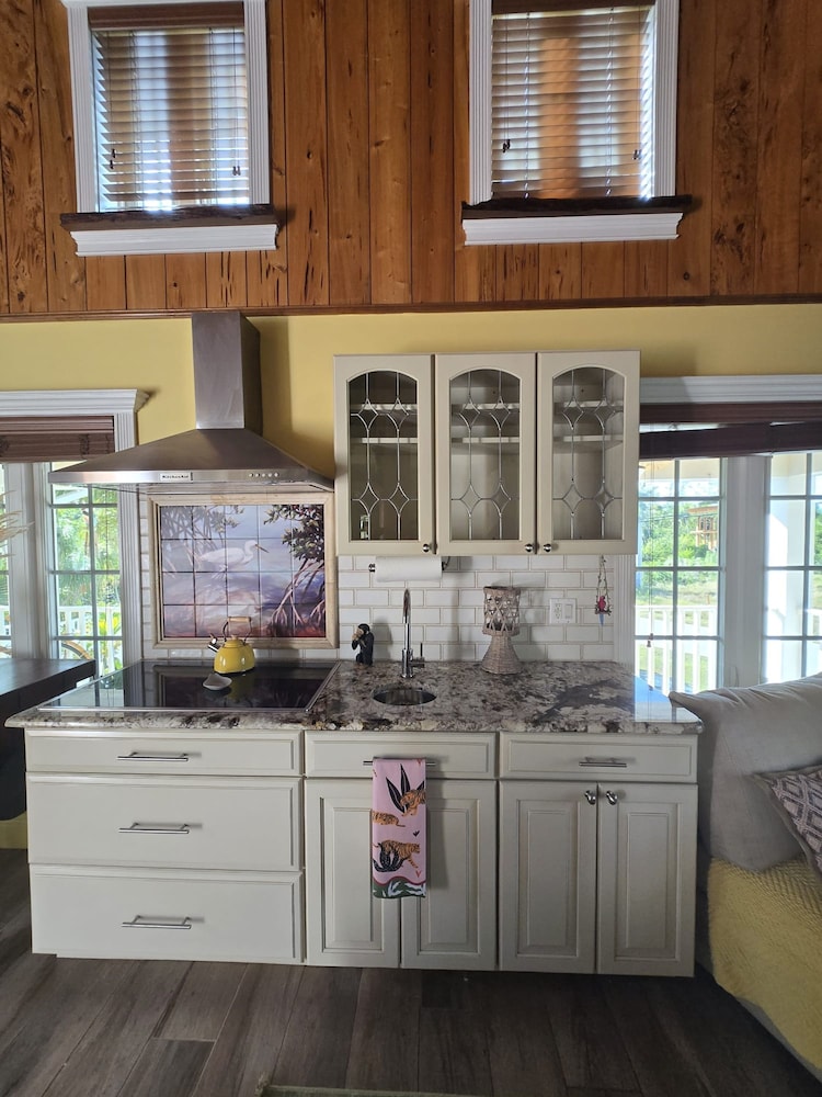 NEW Jungle Paradise Treehouse Suite With Resort Amenities Elevator Access Outdoor Kitchen Lagoon Lazy River Pool RV Hook up