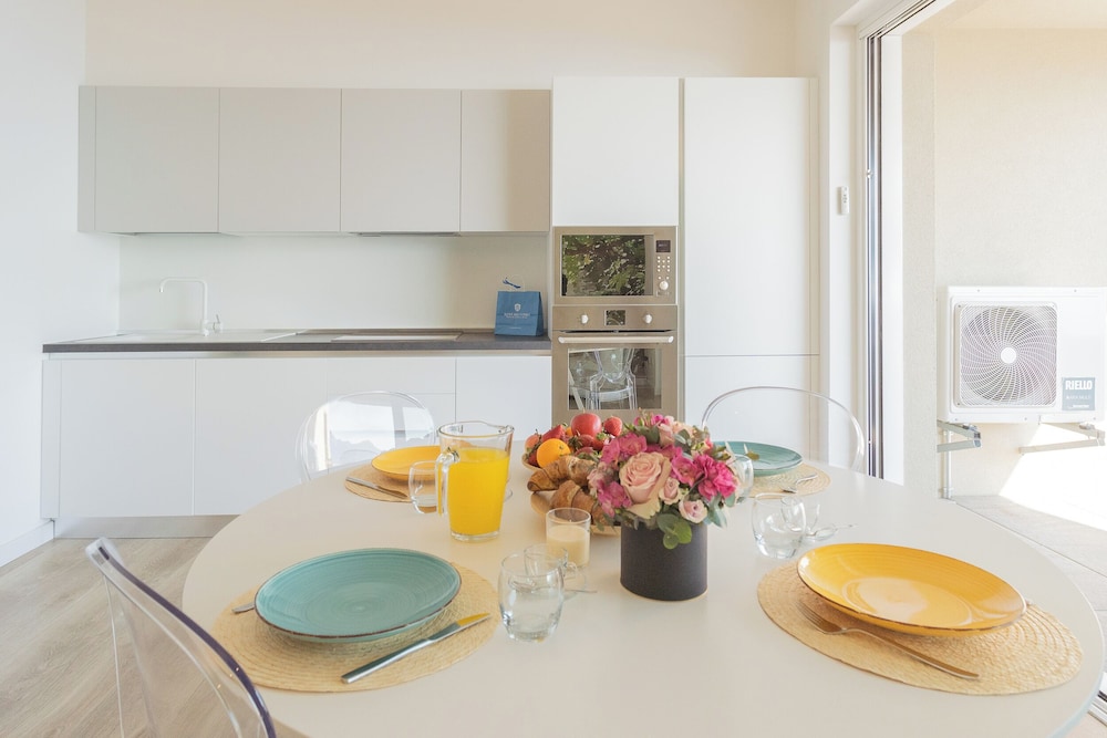 Valarin Luxury Apartments & Wellness by Rent all Como photo 2