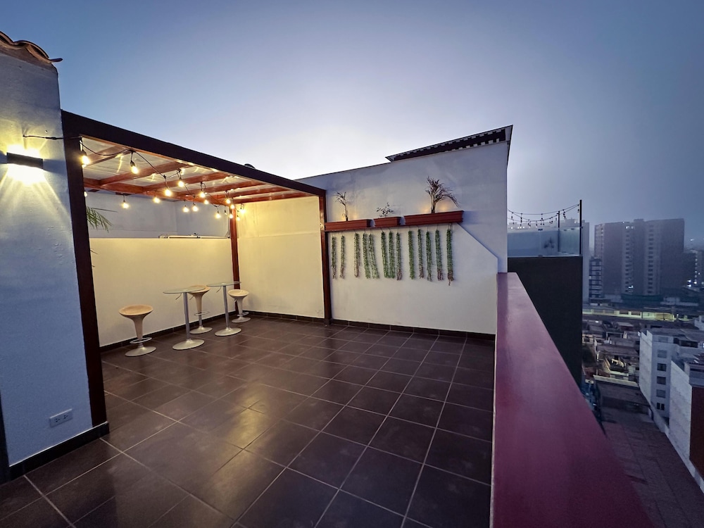 Exclusive Apartment with Private Terrace (1504)