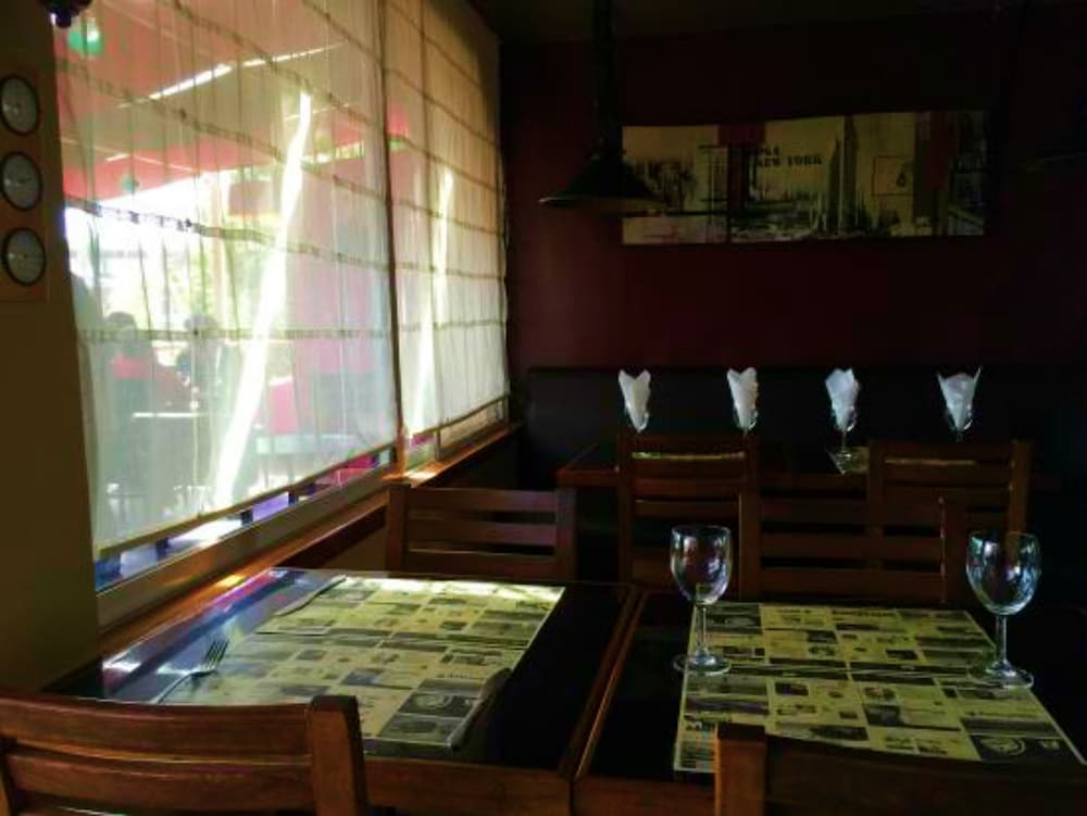 Savanna Cafe