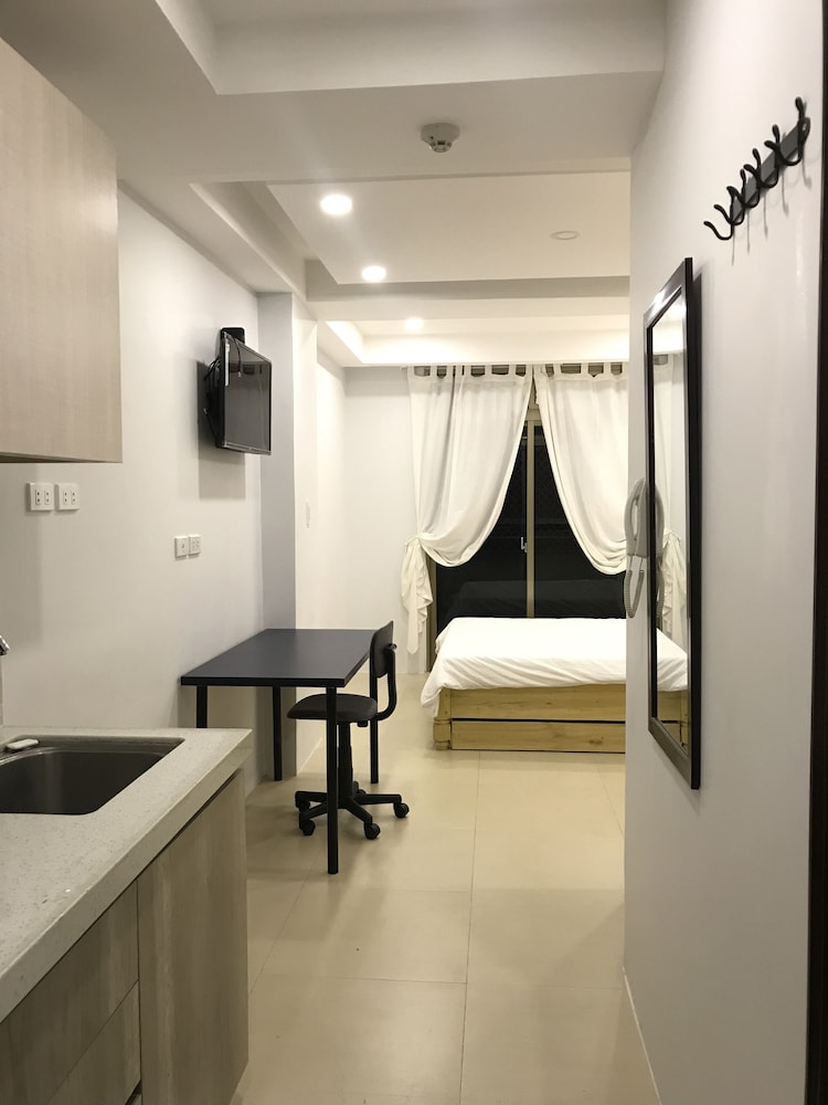 Umali Kayo at Megatower Residences II