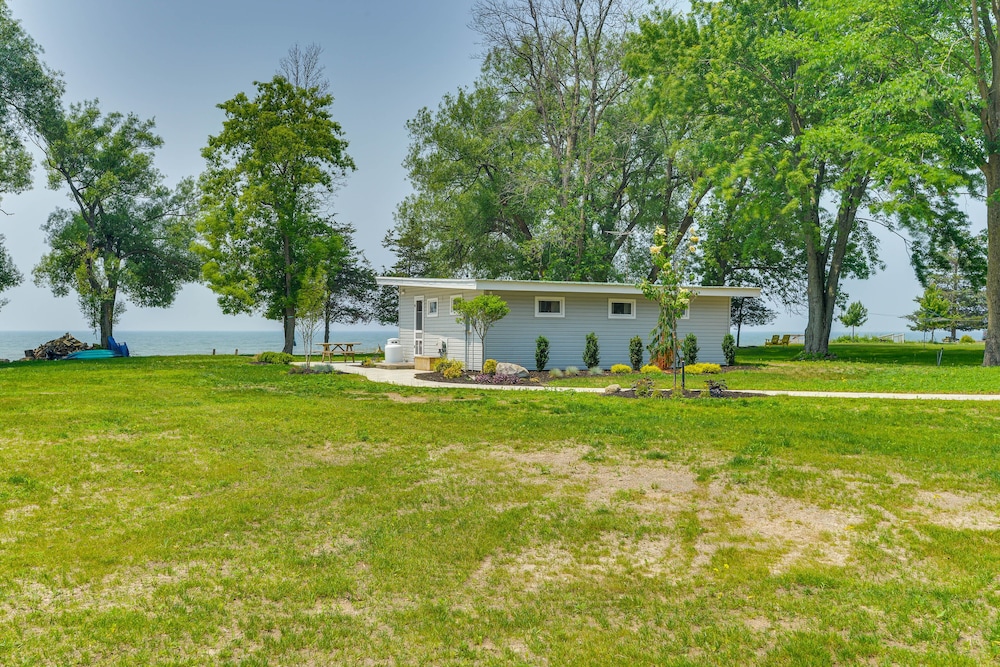 Watertown Vacations - Cozy Beachfront Cottage on Lake Ontario! - Property Image 1