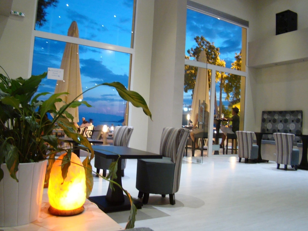 Maravellia Art Hotel - Property Image 40