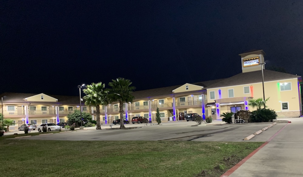 Downtowner Inns
