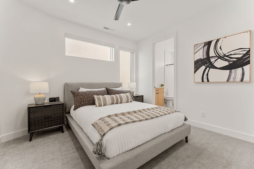 Salt And Sol 5 Bedroom Townhouse