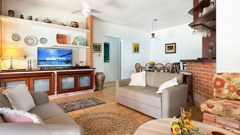 Casa Aconchegante a 100 metros da praia