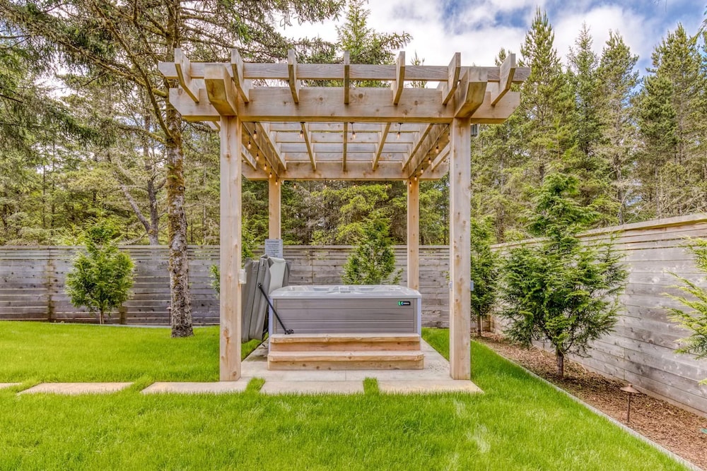 Boutique Cabin Design Luxury Hot Tub Path to Beach