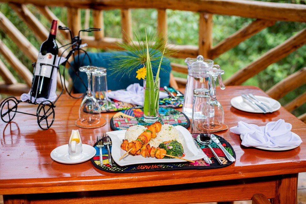 Kibale Tourist Safari Lodge
