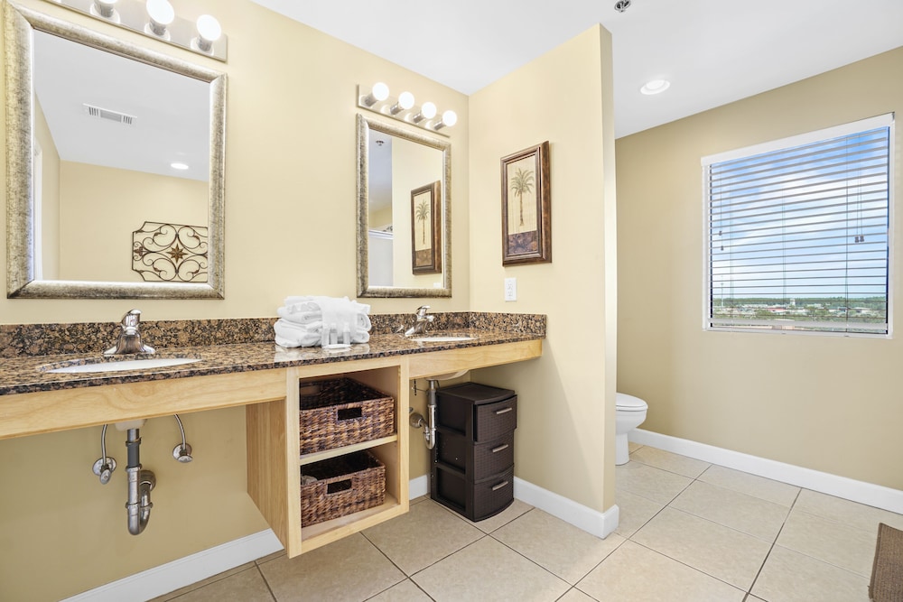 Splash Beach Resort by Panhandle Getaways