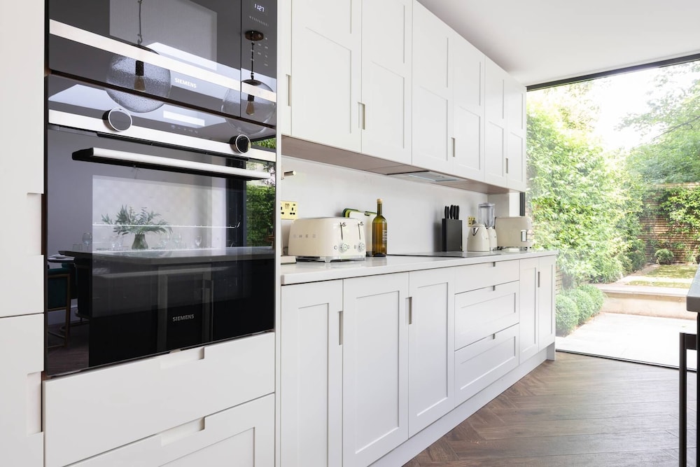Westbourne Park Road Xviii by Onefinestay