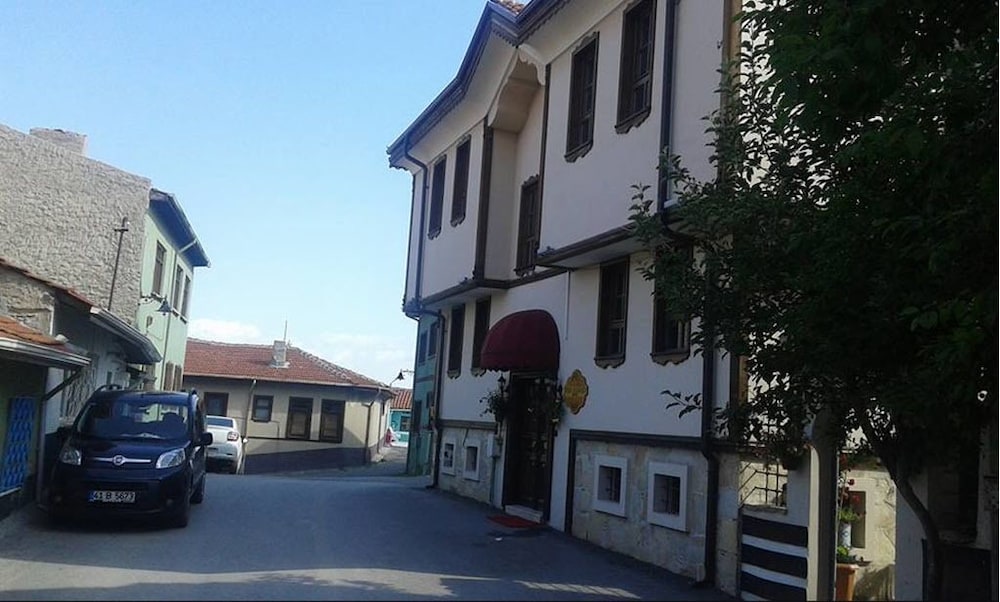 Pasa Konagi Hotel - Property Image 1