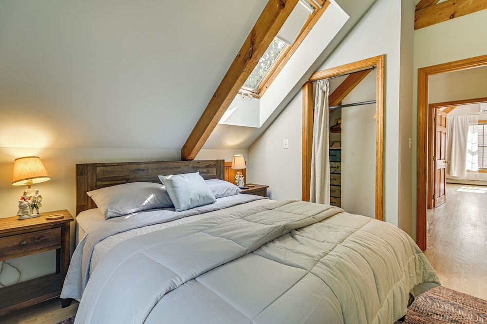 2 Mi to Beaches: Charming Kennebunk Family Home
