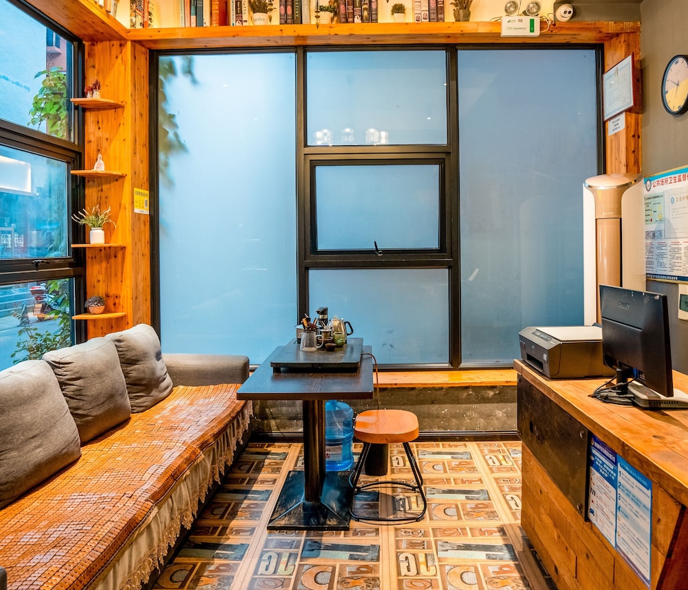 Tianmen Mountain Loft Art Inn