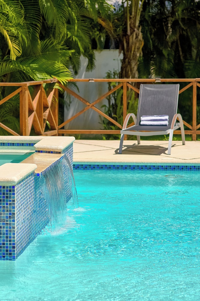 Beach Villa in El Portillo Sleeps 12