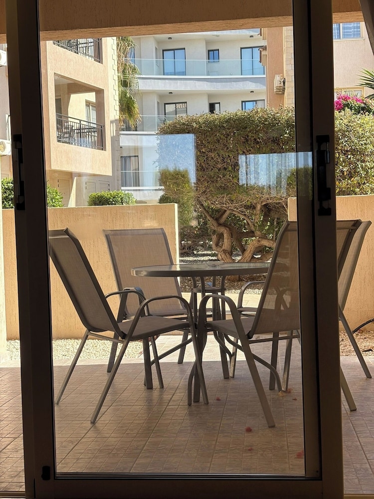 Apartment-paphos-poolside-near Amenities-discounts