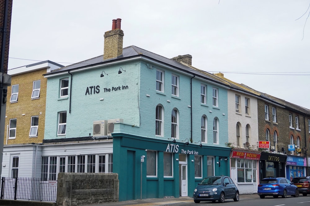 Dover Vacations - ATIS The Park Inn - Property Image 2