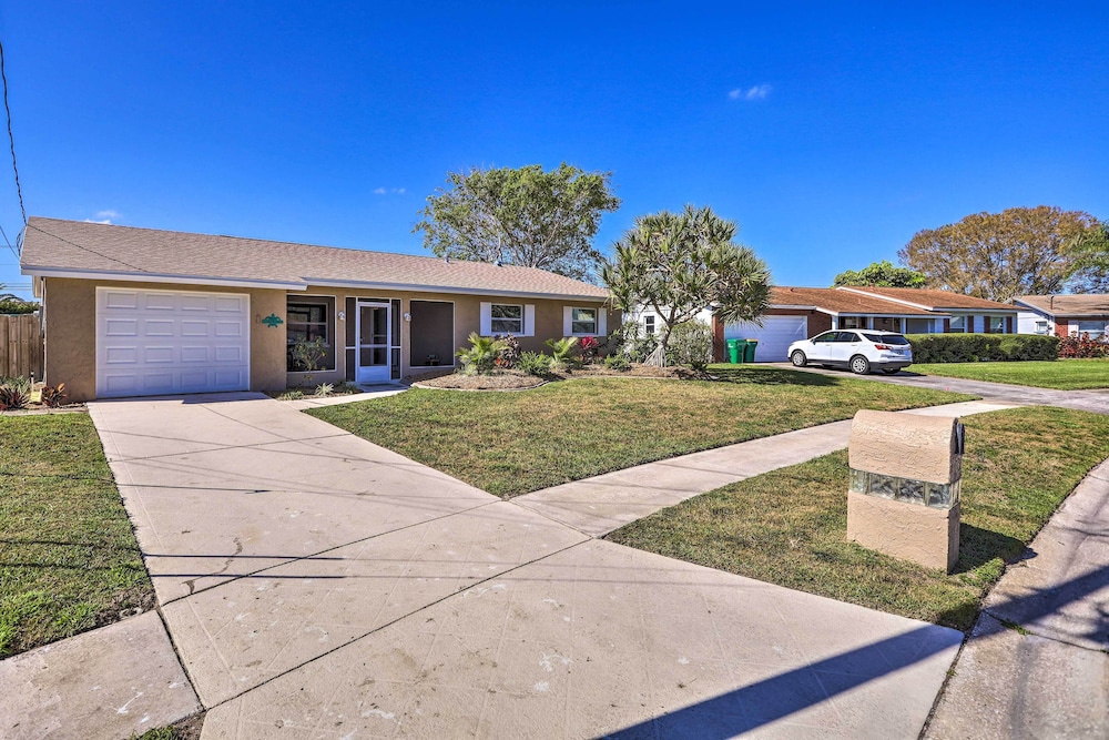 Pet-friendly Merritt Island Home w/ Heated Pool view 5