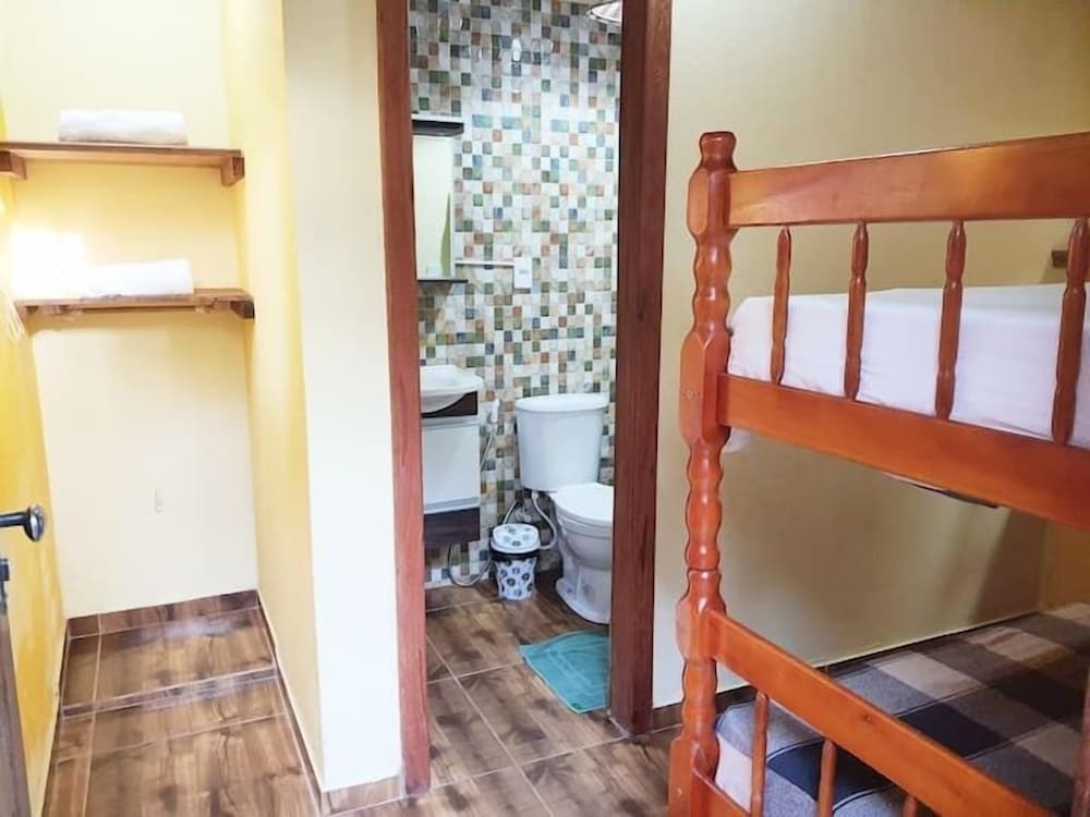 Casa de Temporada Felicidade, 38 Hóspedes, 2 Piscinas, 9 Suítes e 2 Churrasqueiras em Itacaré Bahia