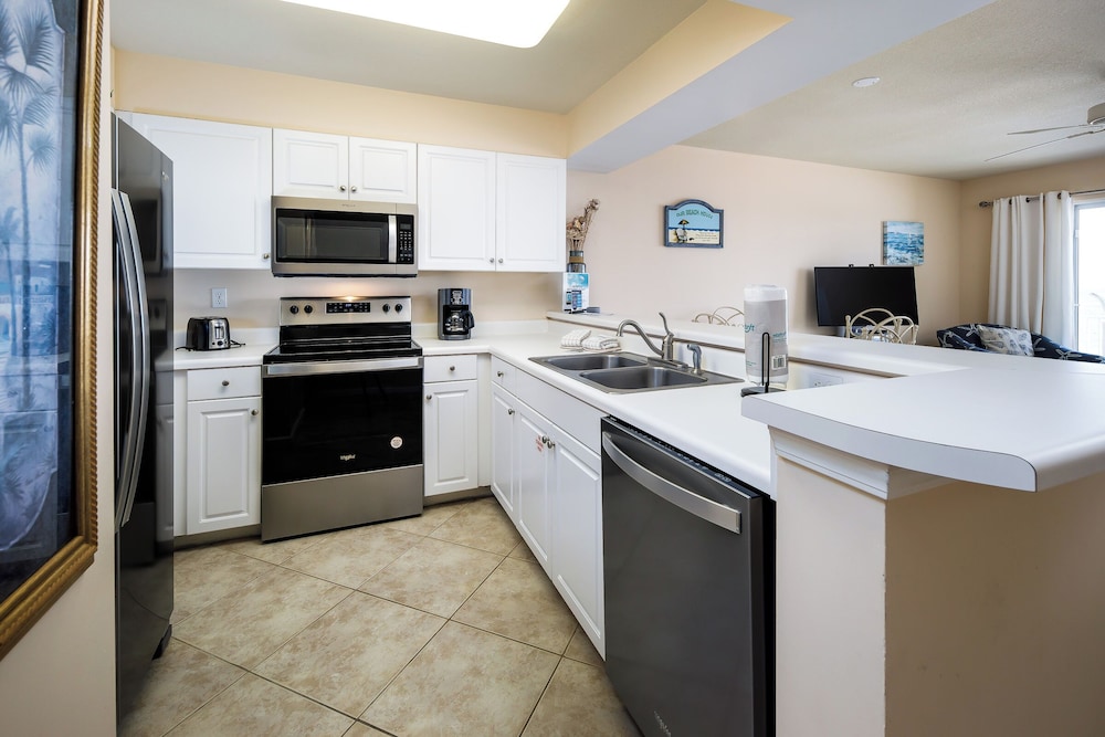 Pelican Isle 412 by Brooks and Shorey Resorts