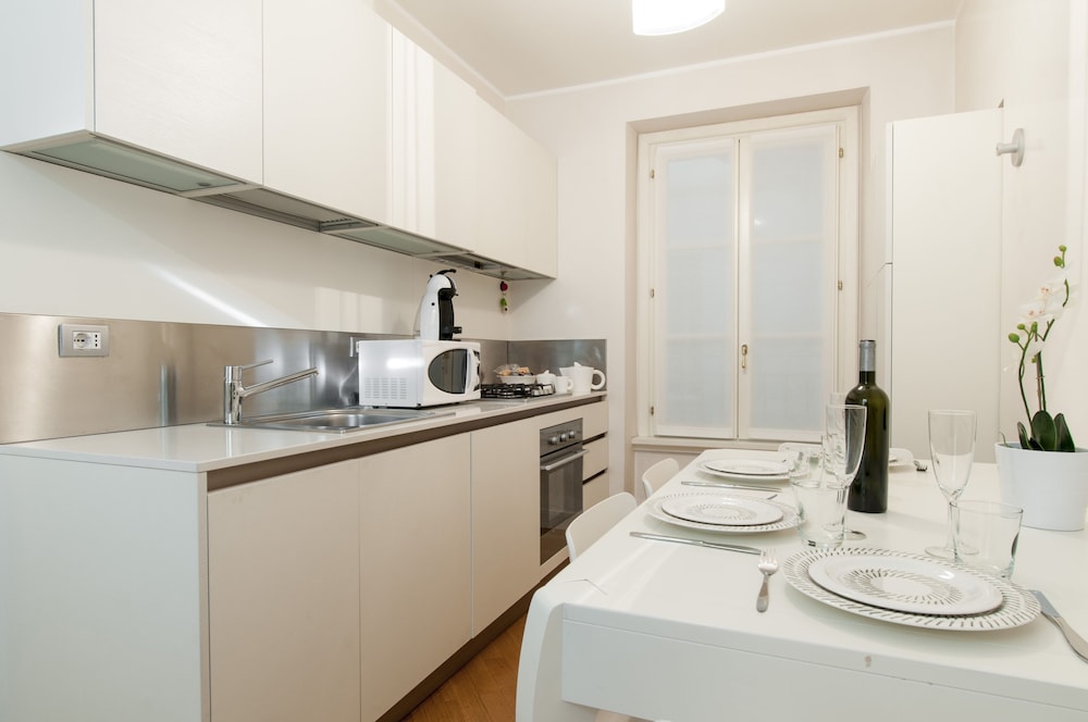 Milan Royal Suites & Luxury Apartments