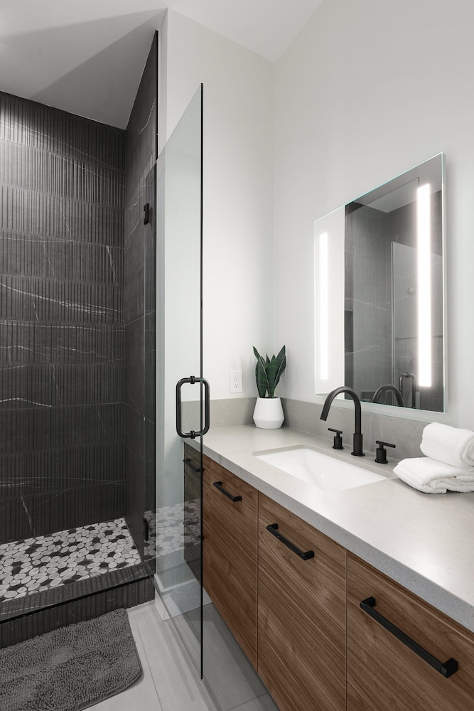 Ember-pool Heat Available-in North Scottsdale