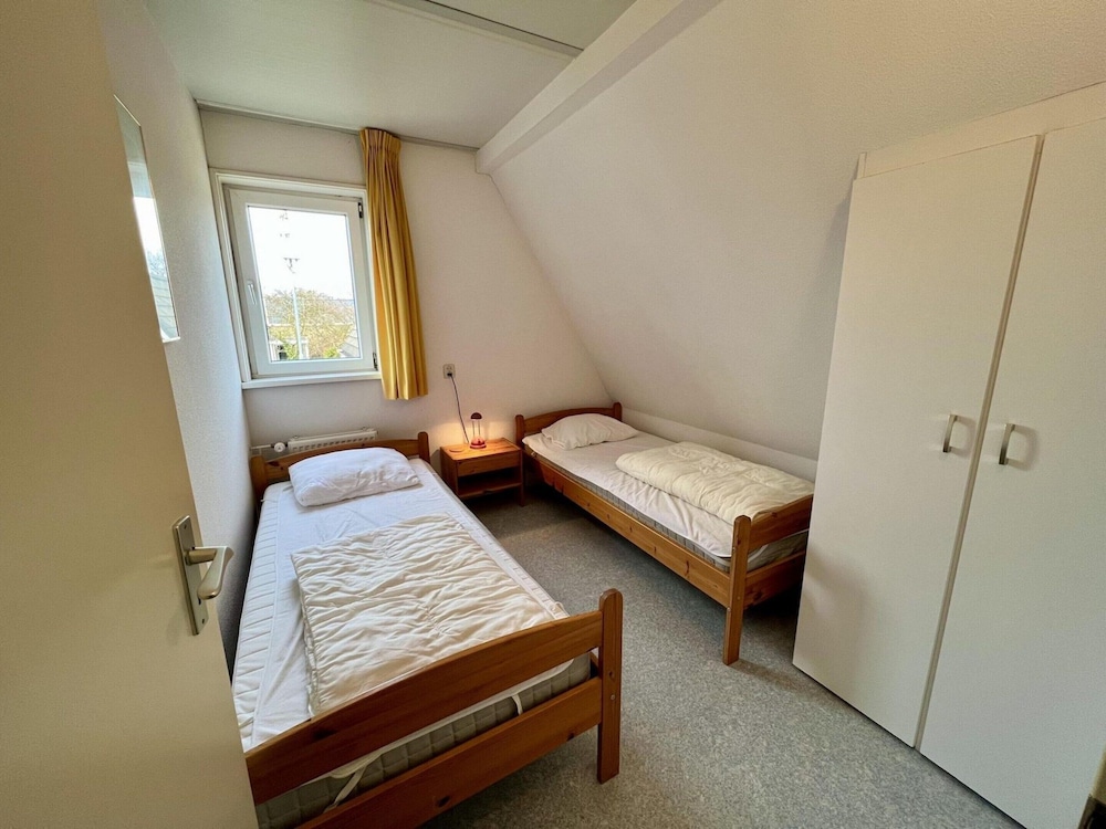 Holiday Bungalow With Wifi Near Beach