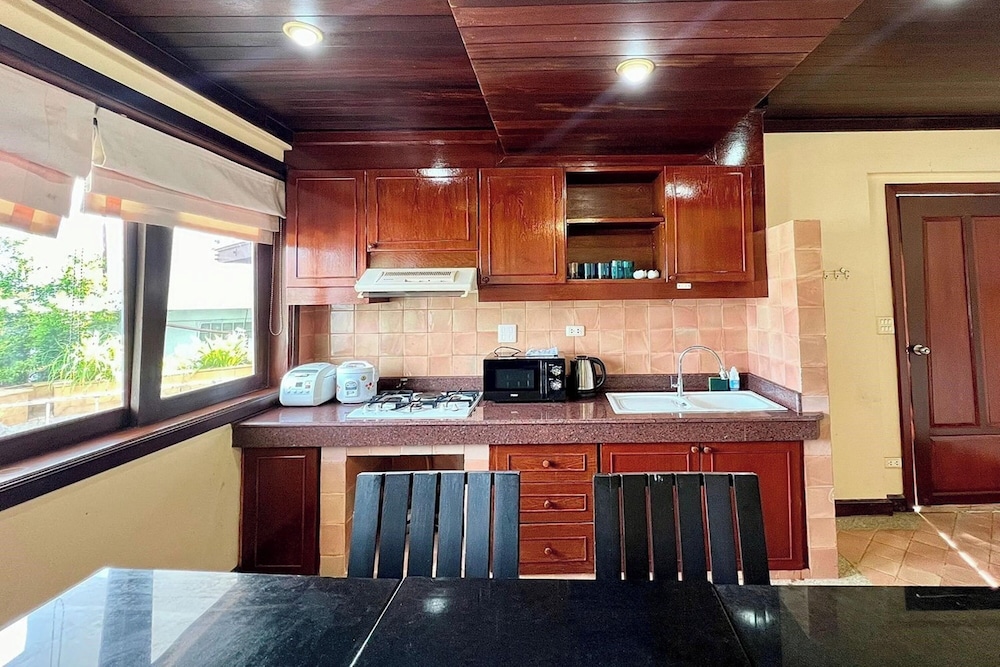 Panorama Ocean Villas, Kamala