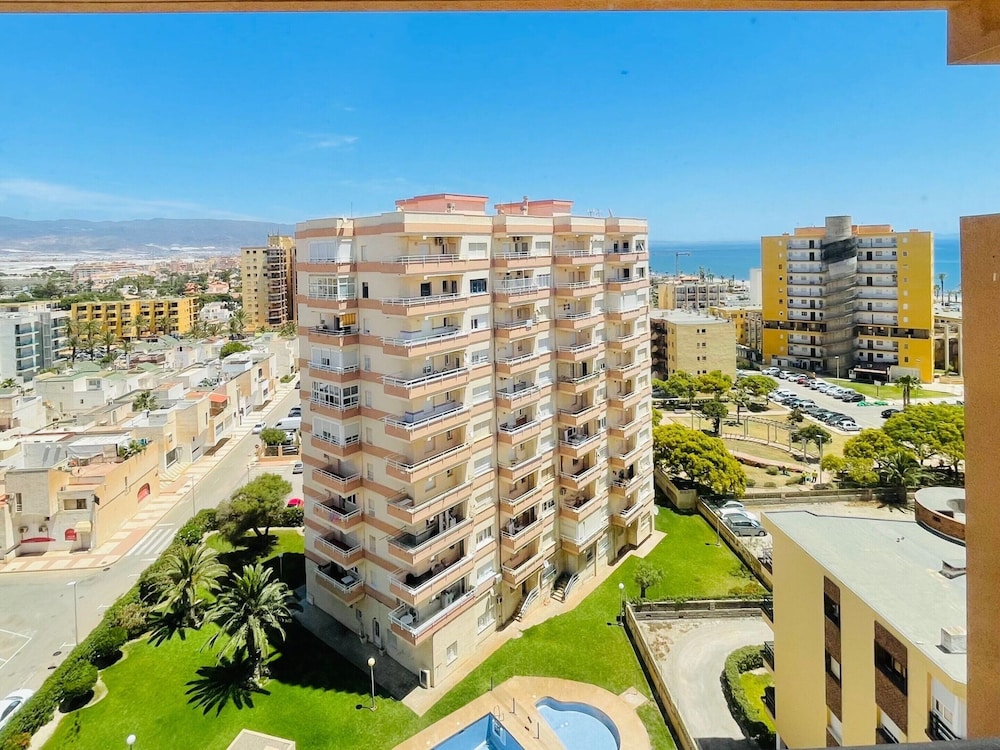 Mountain-view Apartment by Sea view 5