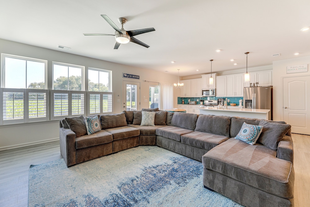 < 4 Mi to Bethany Beach Boardwalk: Family Townhome