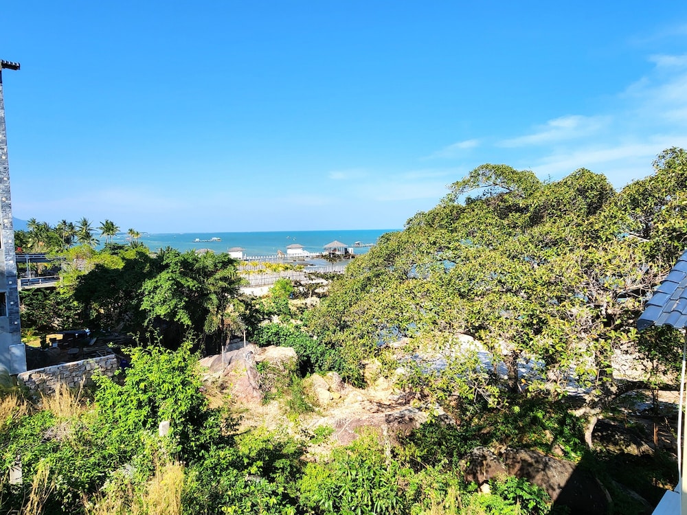 Sunny Shore Resort