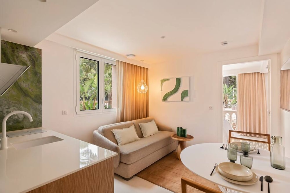 Carla Rosa 2 Luxueux Appartement Piscine - 1bdr
