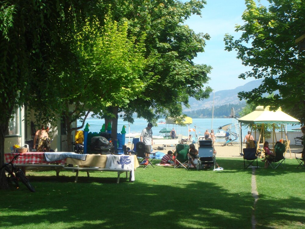 Kokanee Beach Resort Motel