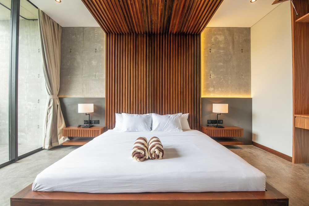 Modern 4 BR Villa Heart of Canggu 8mins to Beach