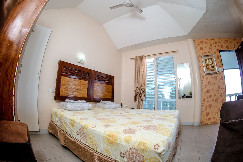 Seafari Resort Oslob