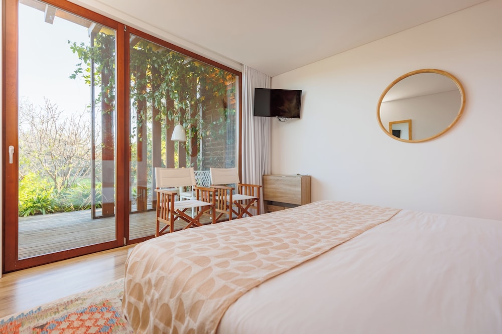Laranjal Farm House