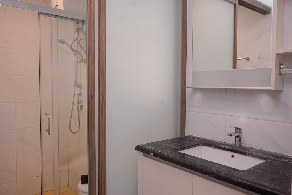 Elegant And Strategic 2Br Apartment At Sky House Bsd