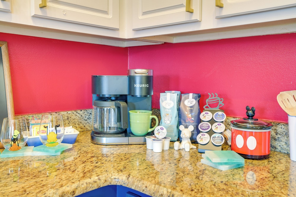 Outdoor Oasis: Kissimmee Home 4 Mi to Disney! view 5