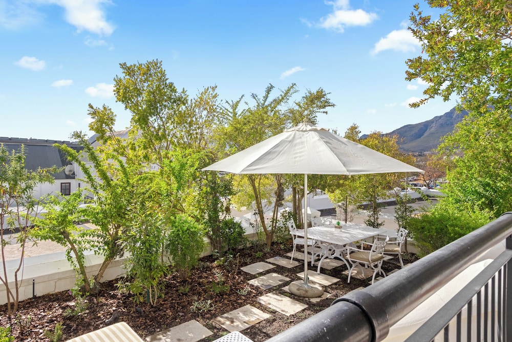 Winelands Golf Lodges at De Zalze
