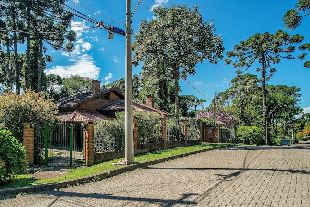 Beautiful Chalet-style House in Canela Rcf160