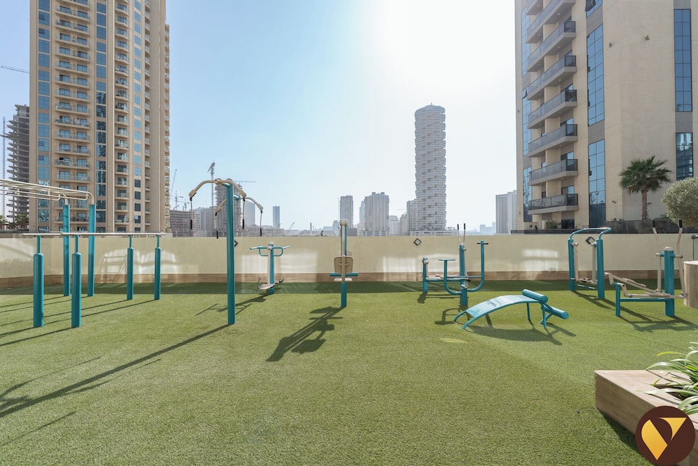 Jeewar JVC near Circle Mall Pool Gym