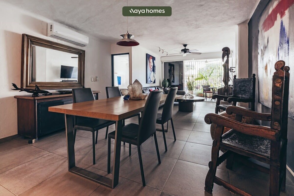 Cozy 2BR King Beds - Rooftop Pool - Fast Wifi