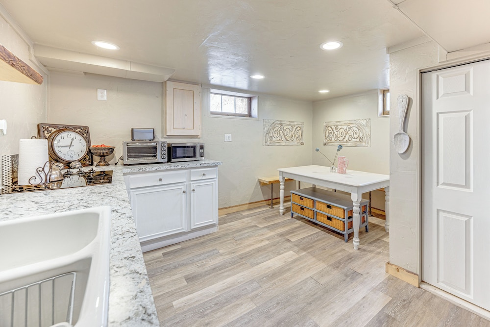 3 Mi to Pueblo Riverwalk: Quiet Home w/ Patio