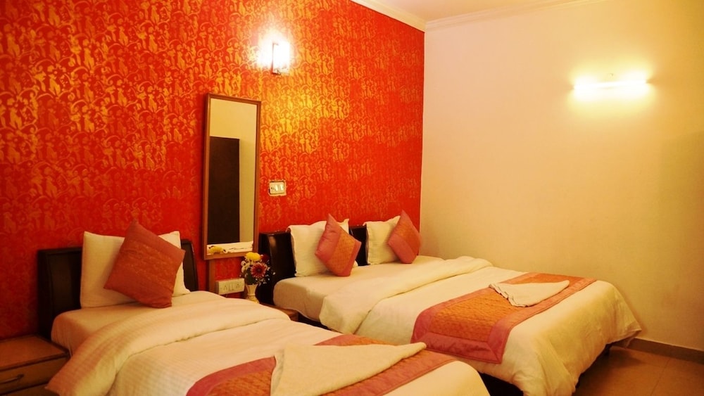 Maxfort Airport Hotel