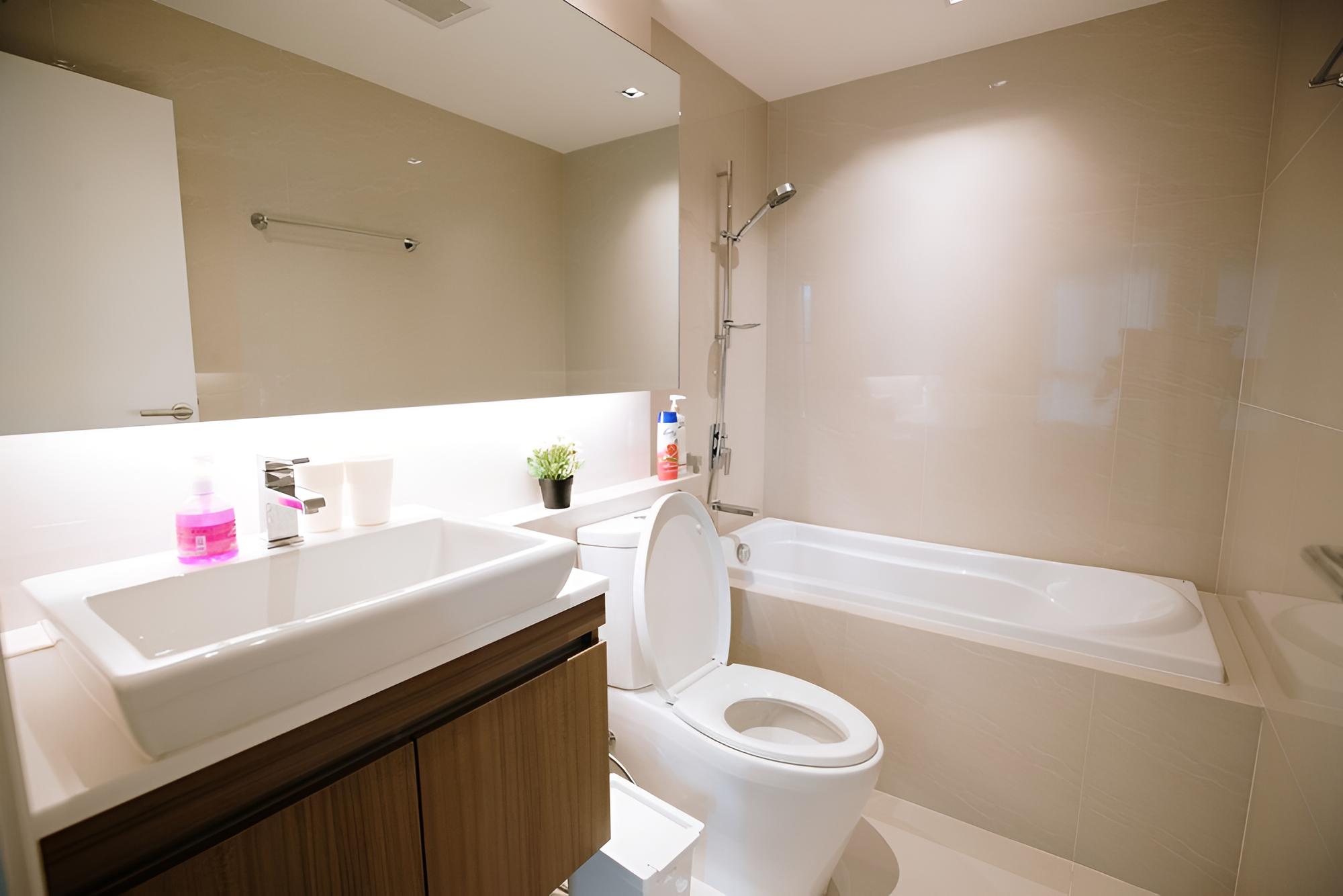 Near BTS Thonglor, Cozy and Comfortable Condo bkvtara4
