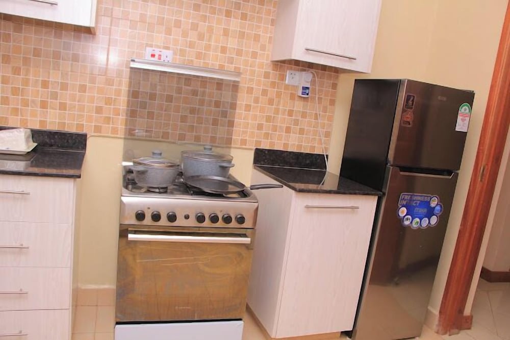 Lux Suites Bida Furnished Apartments