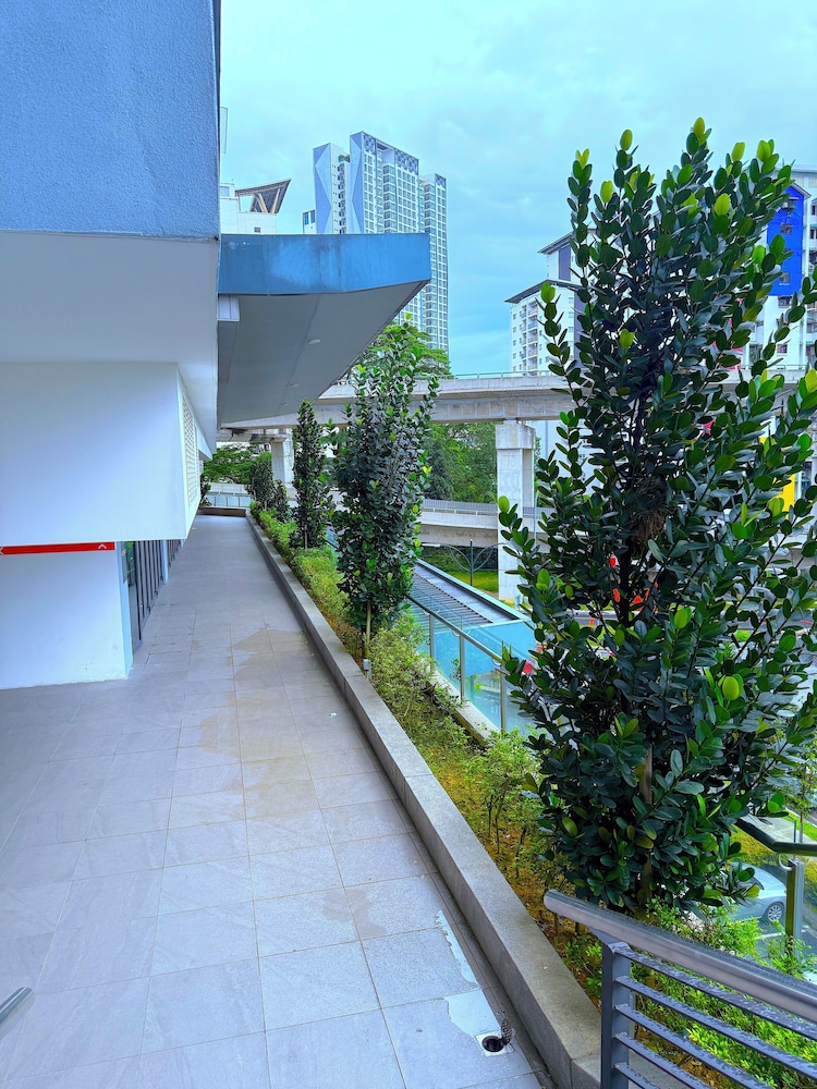 Neu Suites By RASBO Galaxy Suites
