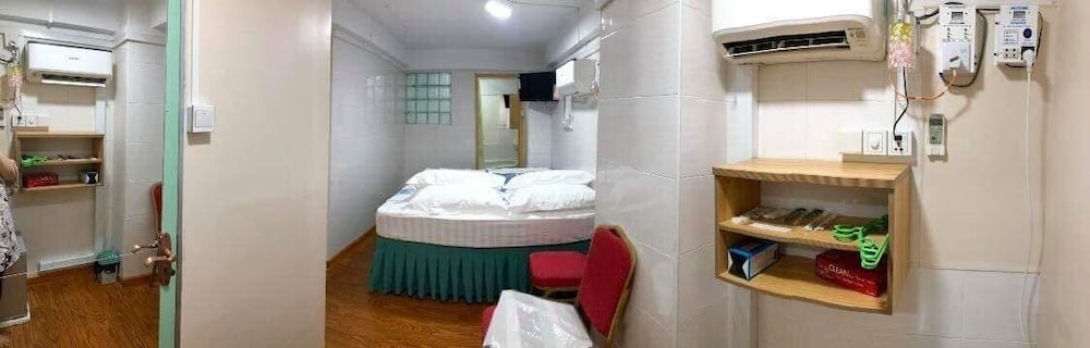 Moe Hostel