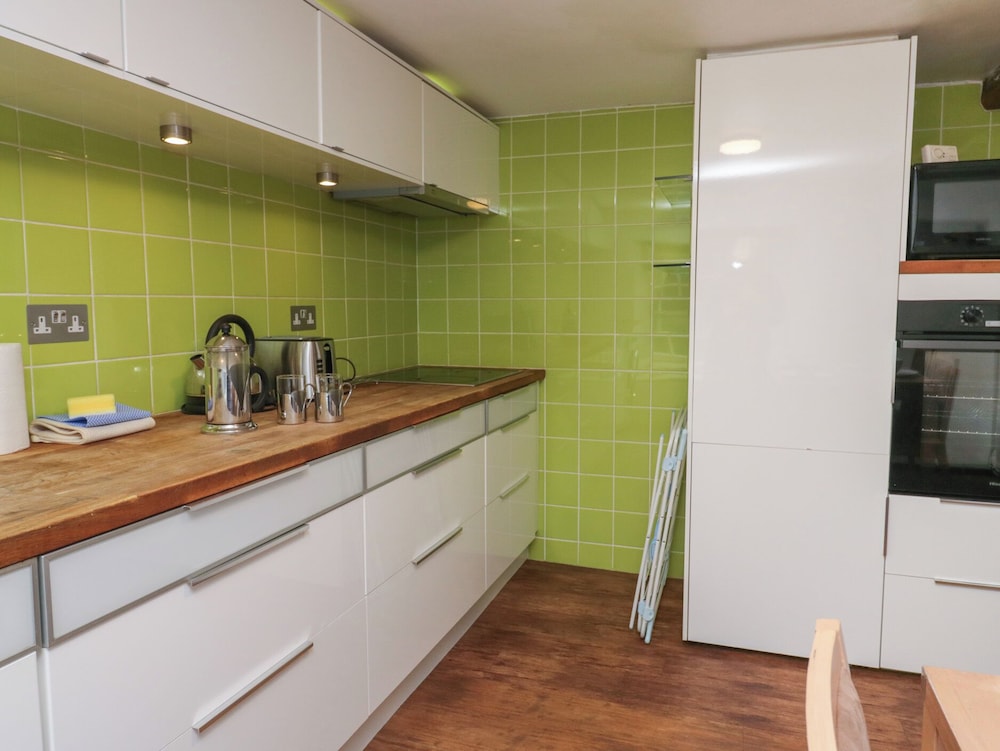 Flat 1